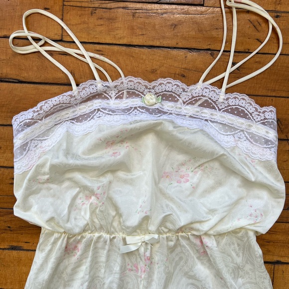 Vintage Lorraine Lingerie One Piece - Like New Condition - Picture 4 of 7